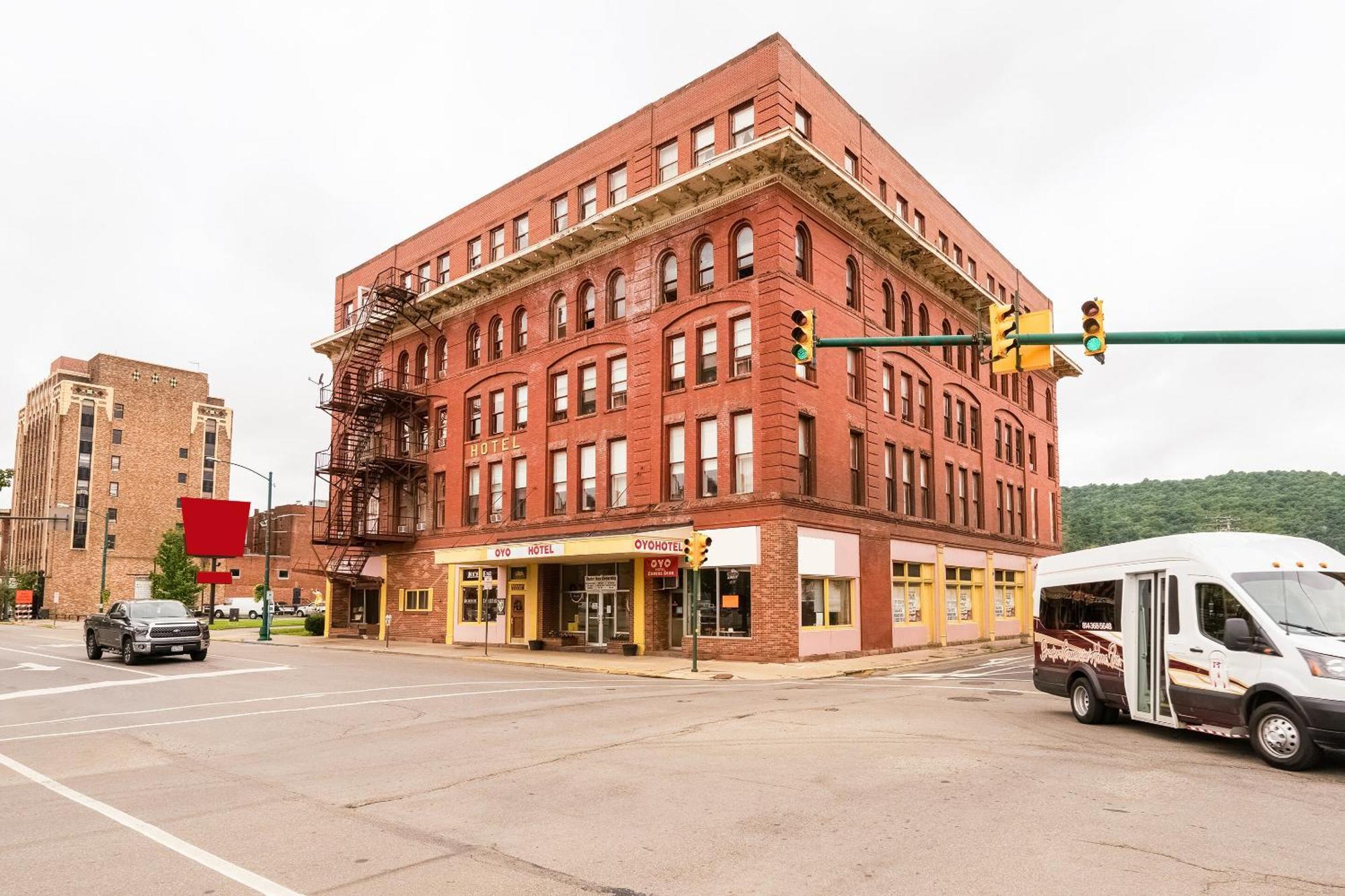 Oyo Hotel Bradford Main St Pa Ngoại thất bức ảnh